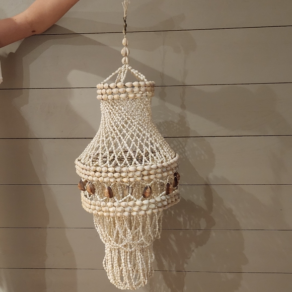 Vintage 70s seashell chula cowry pectin  hanging chandelier - Picture 2 of 6